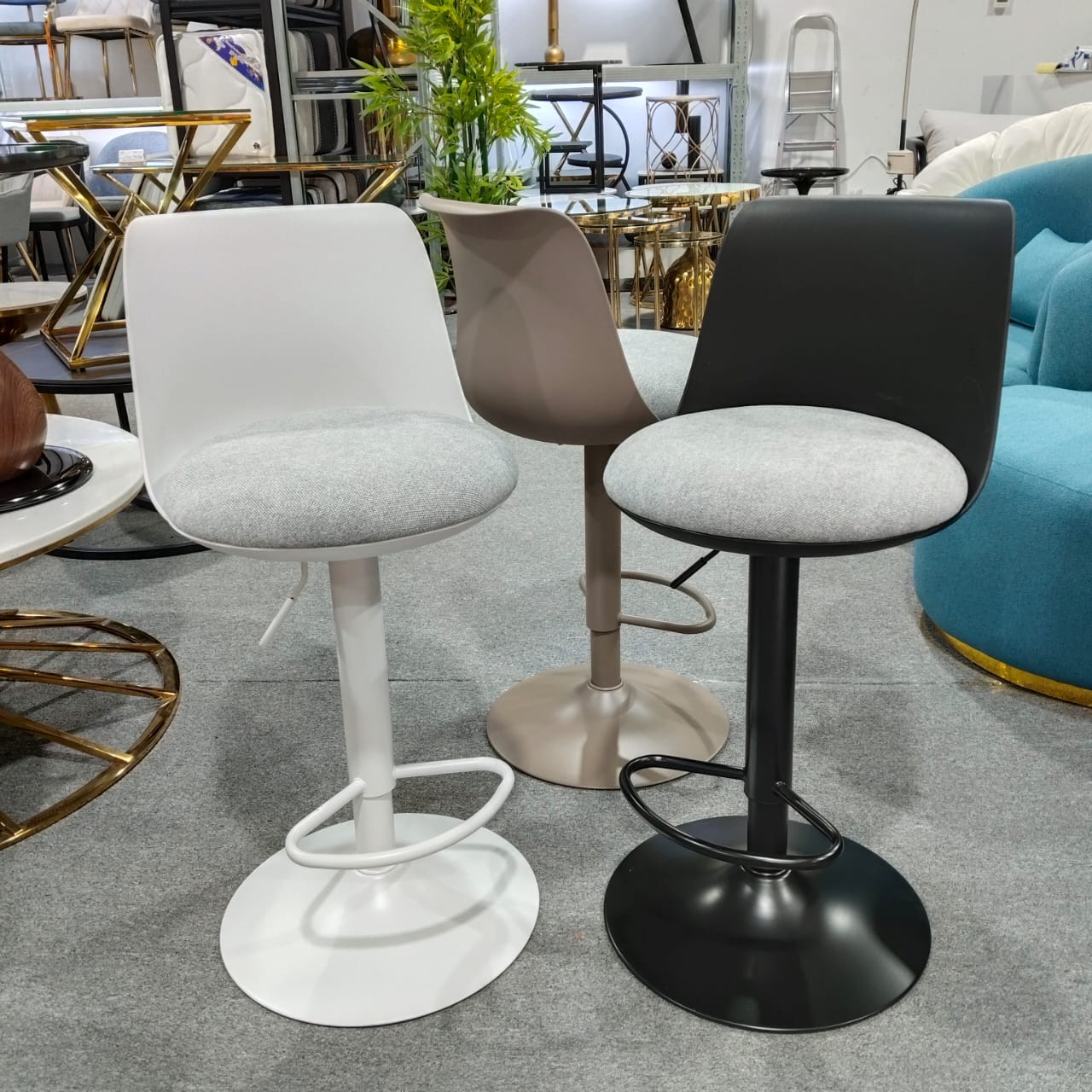 Adjustable Height Swivel Bar Stool Rotation, Stylish & Versatile Seating