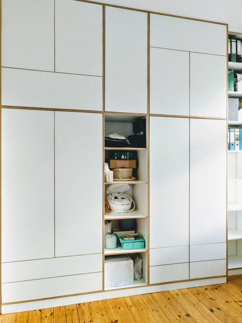 Custom Wardrobe Tailored Storage Solution for Bedrooms Walk In Closets?