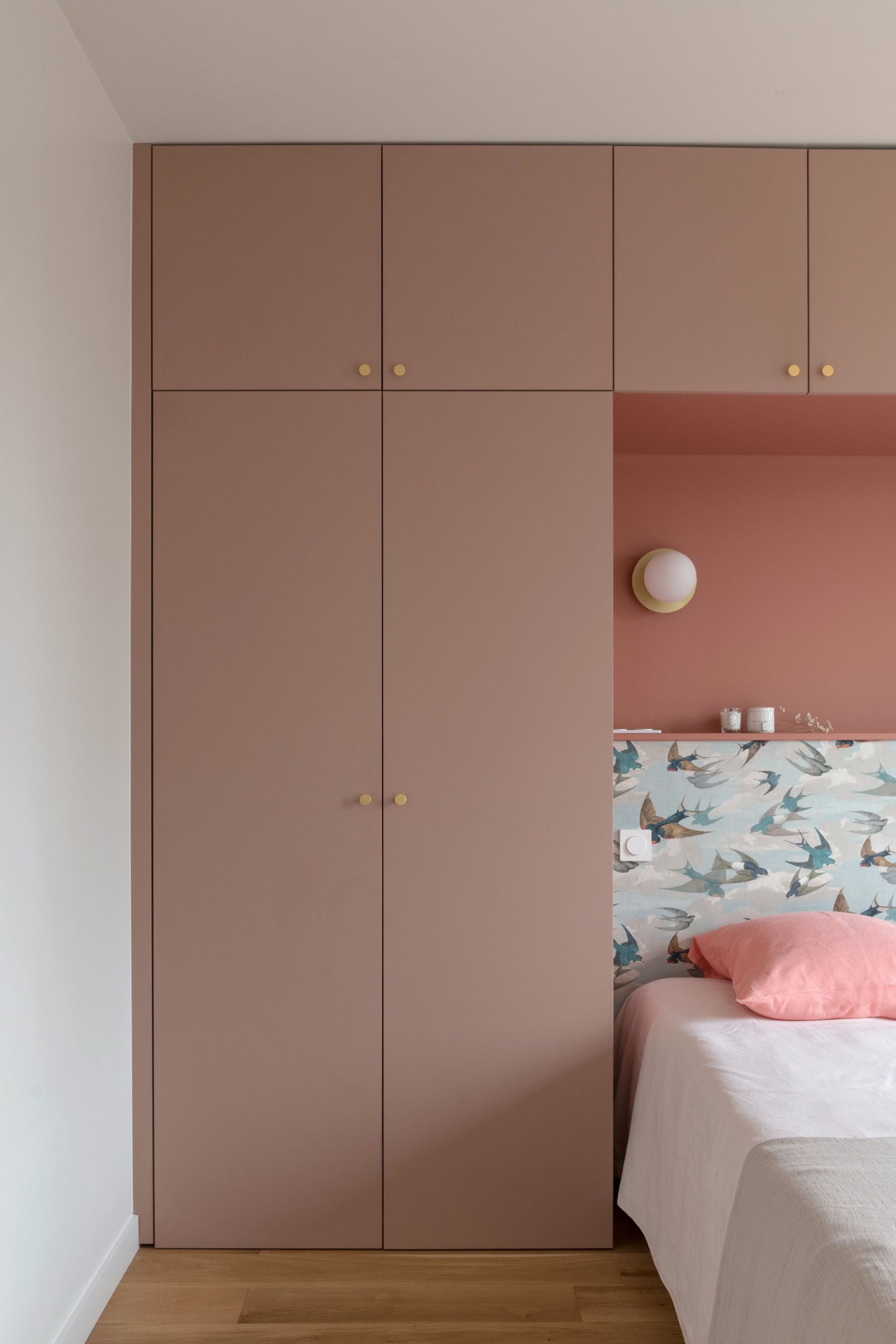 Custom Wardrobe Tailored Storage Solution for Bedrooms Walk In Closets?