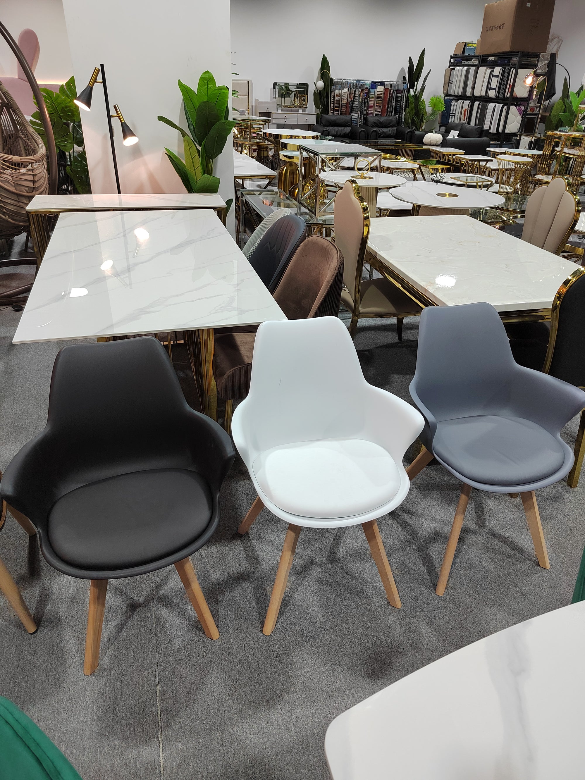 Dining Chairs Plastic Seat Wood Legs Restaurant Chair