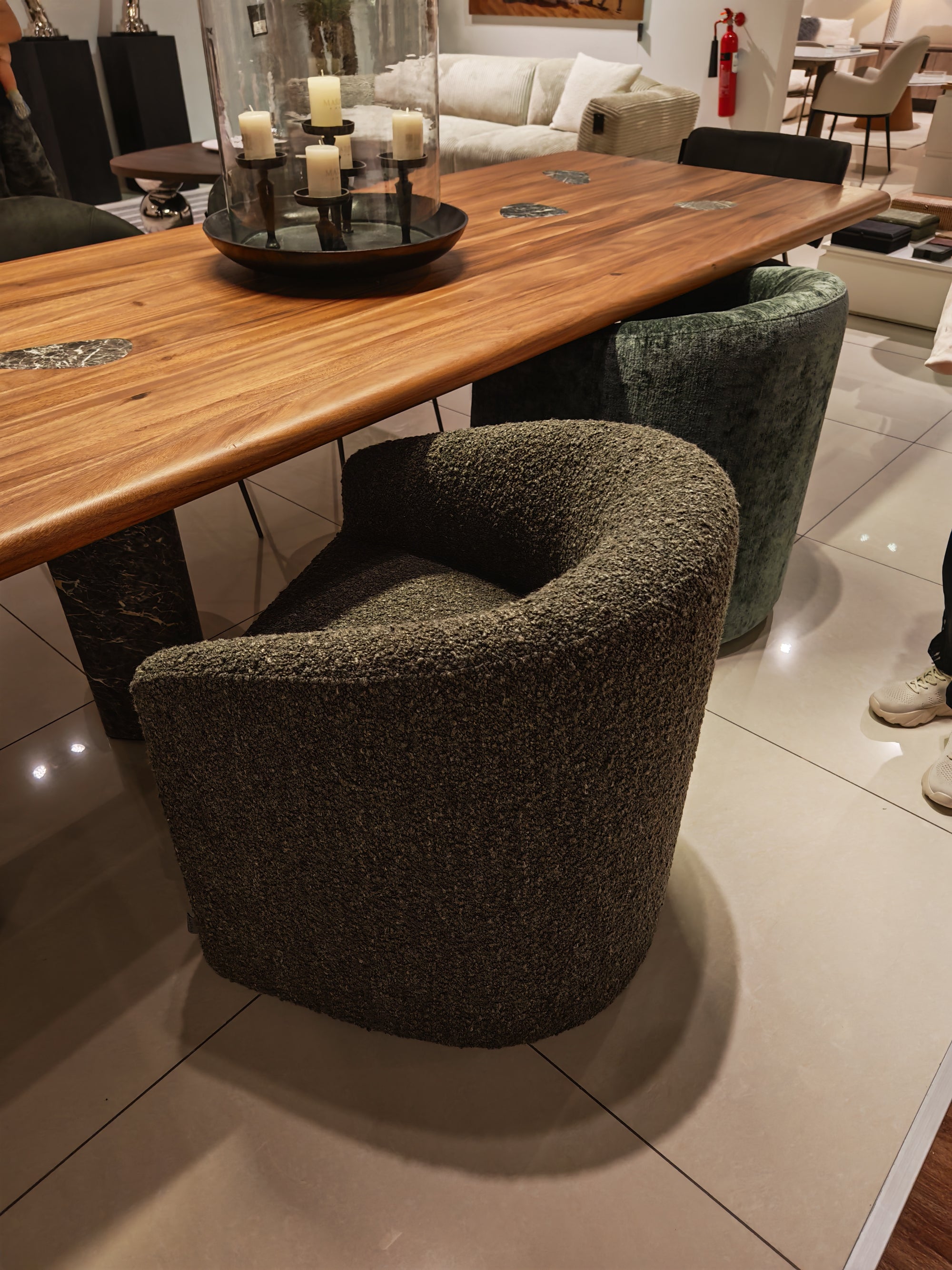 Custom Single Sofa Chair Personalized Leisure Seating for Home Living Spaces?