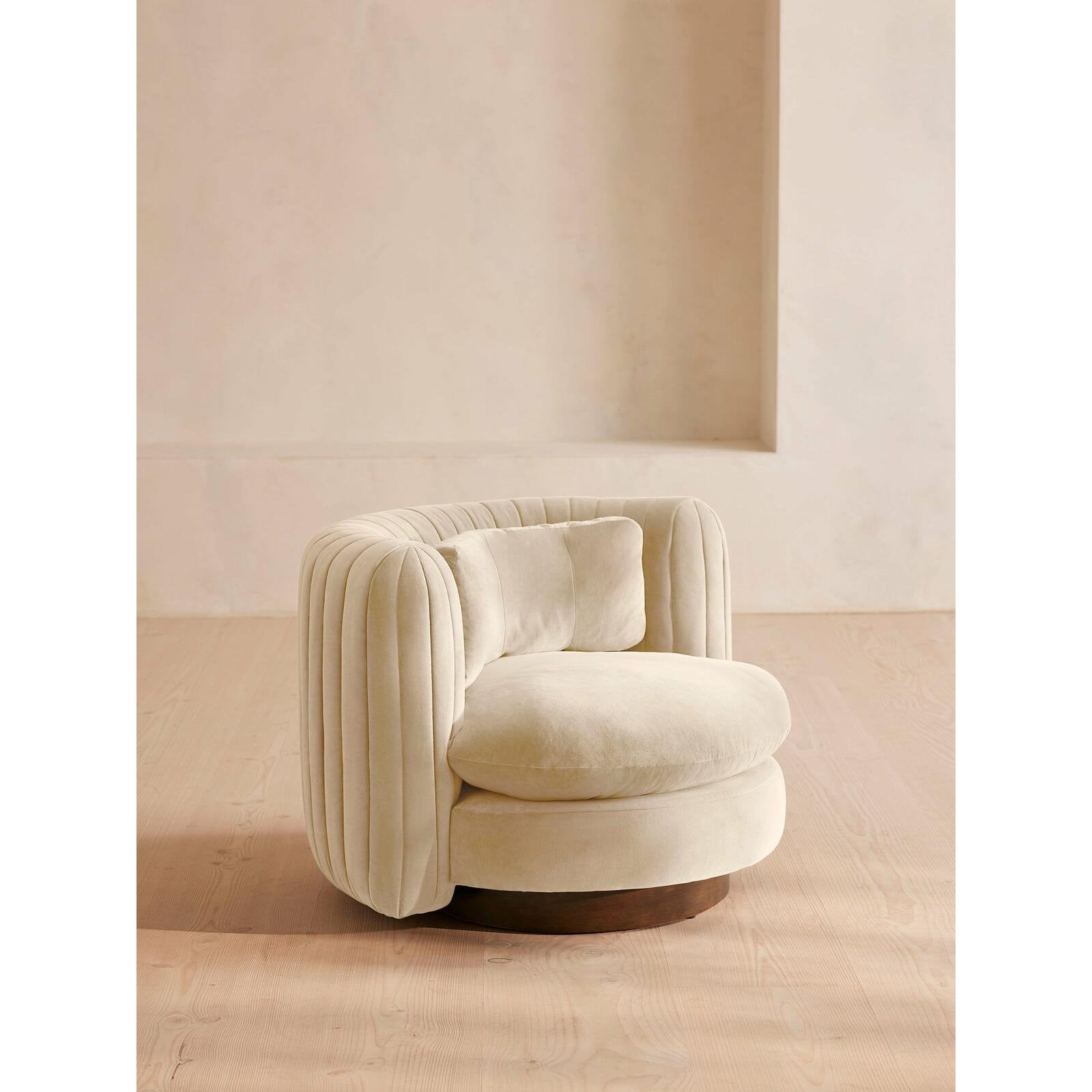 Custom Single Sofa Chair Personalized Leisure Seating for Home Living Spaces