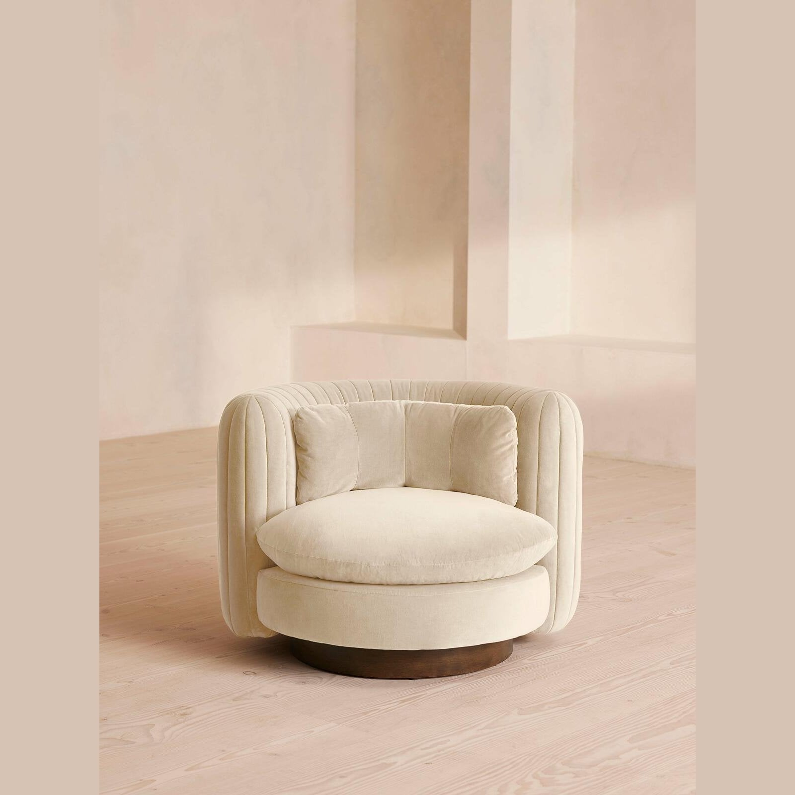 Custom Single Sofa Chair Personalized Leisure Seating for Home Living Spaces