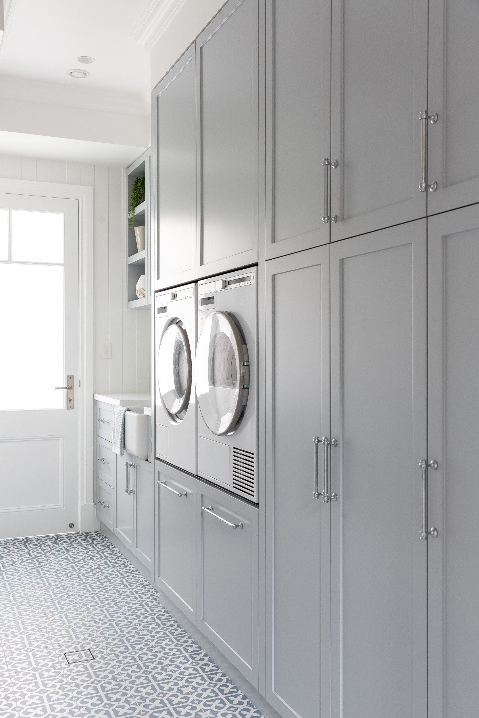 storage-room-cabinet-3