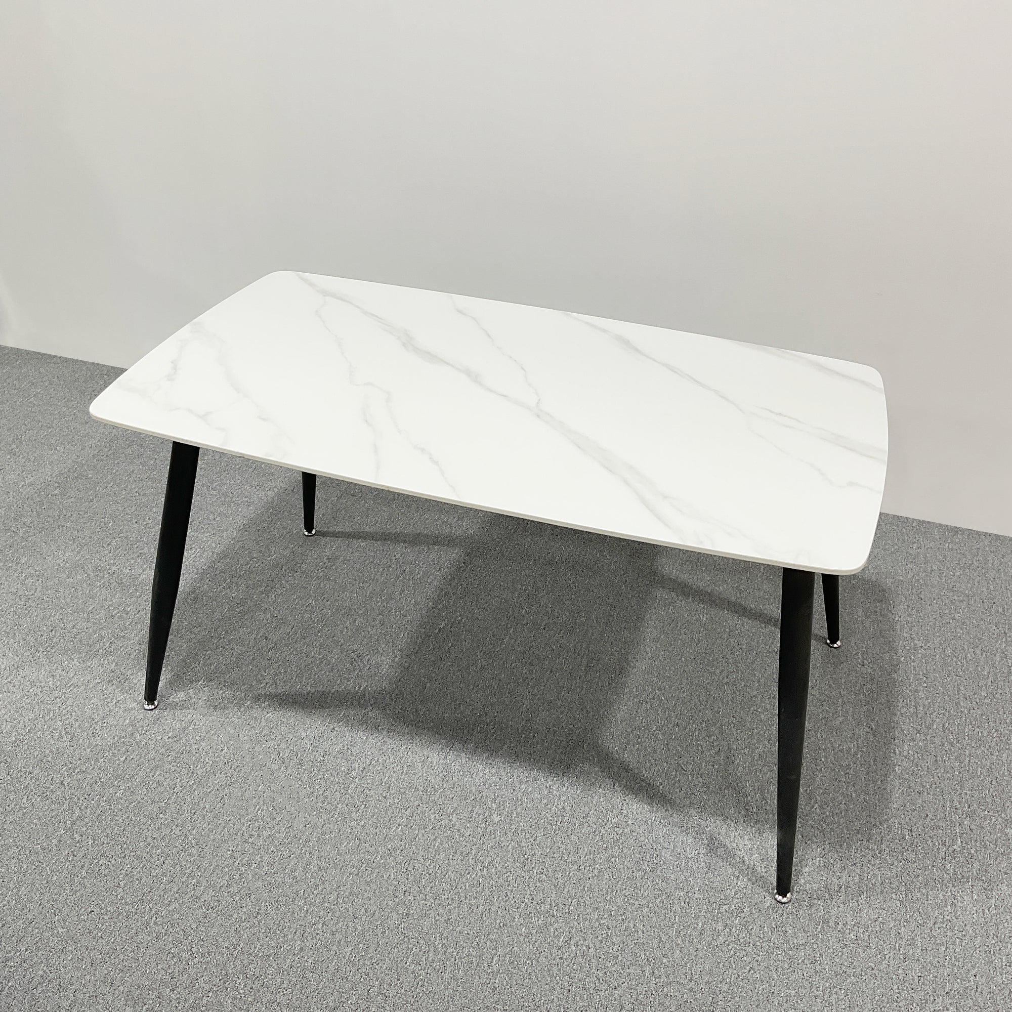 Compact Dining Table , 2-6 Seater for Home & Small Restaurants, 80140cm, Space-Saving Design