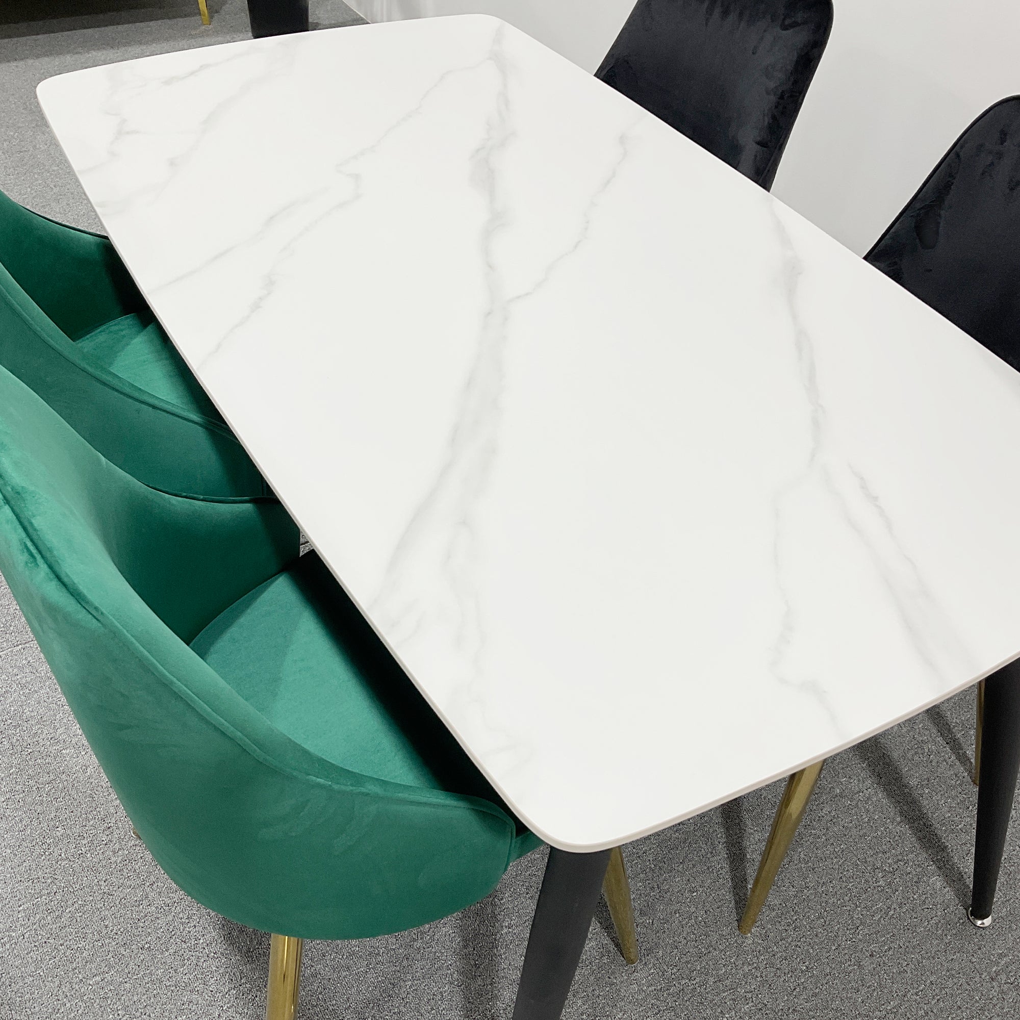Compact Dining Table , 2-6 Seater for Home & Small Restaurants, 80140cm, Space-Saving Design